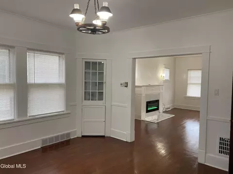 Living - 1185 Ardsley Rd, Schenectady, NY 12308 photo 5 of 7