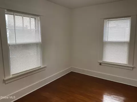 Bedroom - 1185 Ardsley Rd, Schenectady, NY 12308 photo 3 of 9