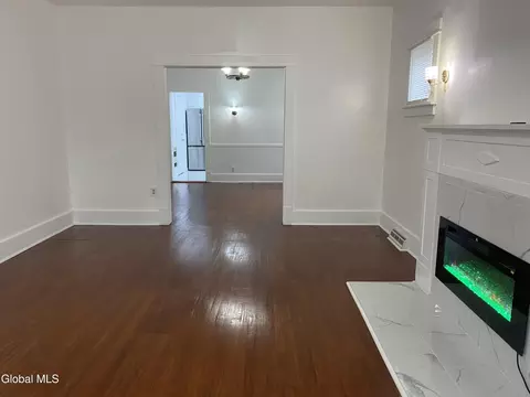 Living - 1185 Ardsley Rd, Schenectady, NY 12308 photo 4 of 7