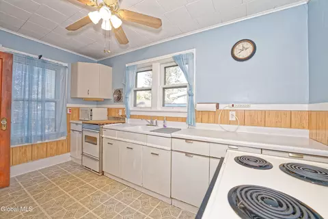 105 Sacandaga Rd, Scotia, NY 12302 photo 9