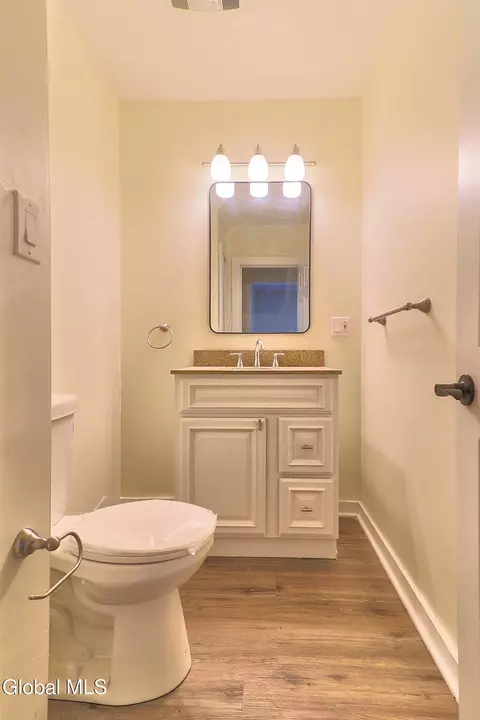 11 Vley Rd, Scotia, NY 12302 photo 10