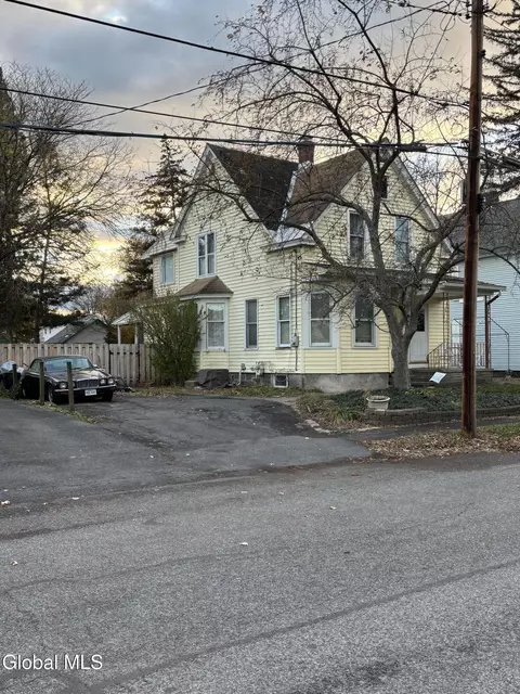 311 Riverside Ave, Scotia, NY 12302 photo 2