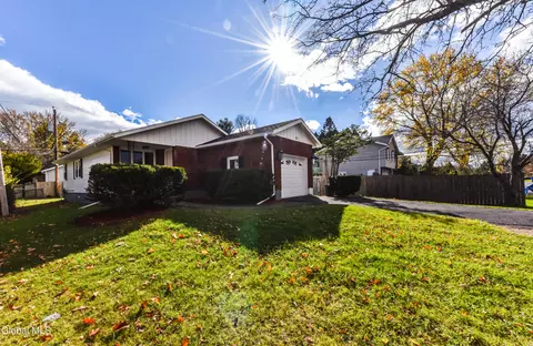 63 Ormond St, Albany, NY 12203