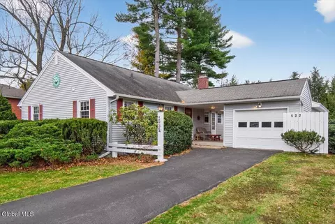 532 Wayne Pl, Delmar, NY 12054