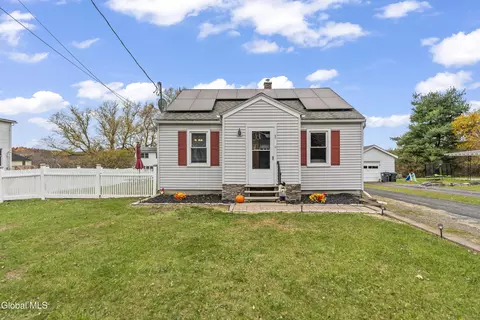 20 Fairview Ave, Nassau, NY 12123