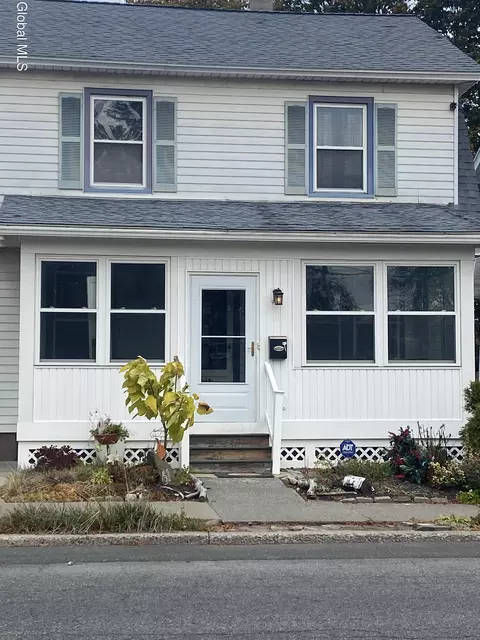 61 Lincoln Ave, Albany, NY 12206
