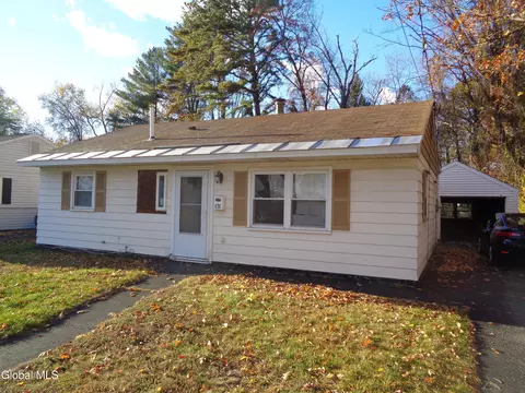 476 Bradford Rd, Schenectady, NY 12304