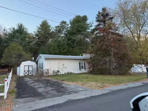 51 Minnesota Ave, Queensbury, NY 12804