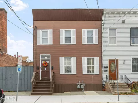 97 West St, Albany, NY 12206