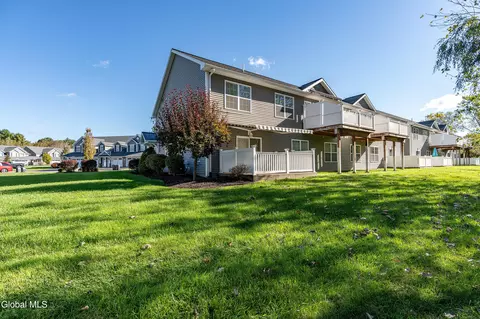 Exterior - 140 Paddock Cir, Schenectady, NY 12306 photo 3 of 8