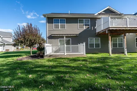 Exterior - 140 Paddock Cir, Schenectady, NY 12306 photo 6 of 8