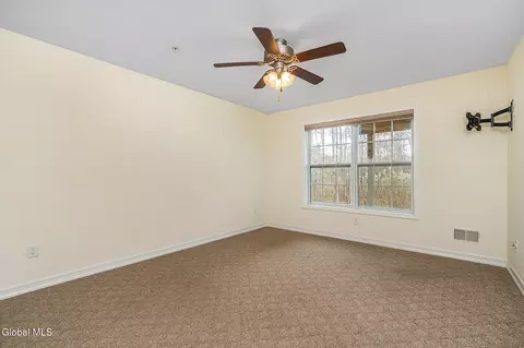 Bedroom - 140 Paddock Cir, Schenectady, NY 12306 photo 3 of 7