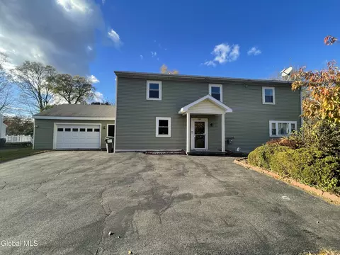 246 Lisha Kill Rd, Schenectady, NY 12309