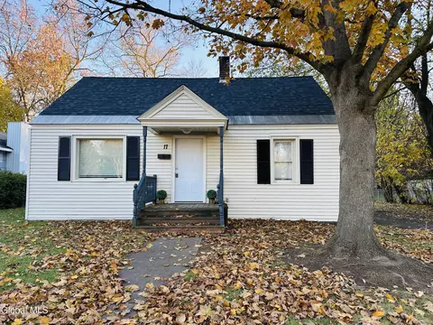 17 Mohican Ter, Hudson Falls, NY 12839