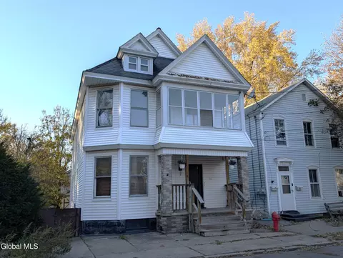 16 Paulding St, Schenectady, NY 12308