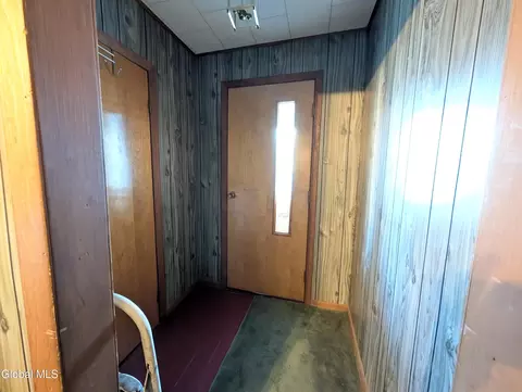 Entry Way - 16 Paulding St, Schenectady, NY 12308 photo 1 of 1