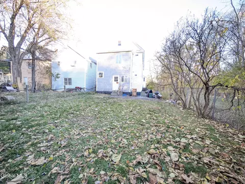 Exterior - 16 Paulding St, Schenectady, NY 12308 photo 4 of 6
