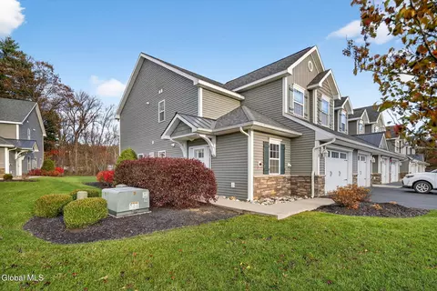 178 Paddock Cir, Schenectady, NY 12306 photo 23