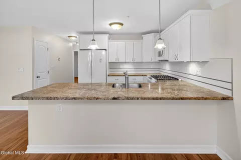 178 Paddock Cir, Schenectady, NY 12306 photo 7