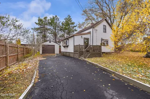 31 Corning St, Albany, NY 12205