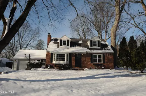 2 Arden Rd, Glenville, NY 12302