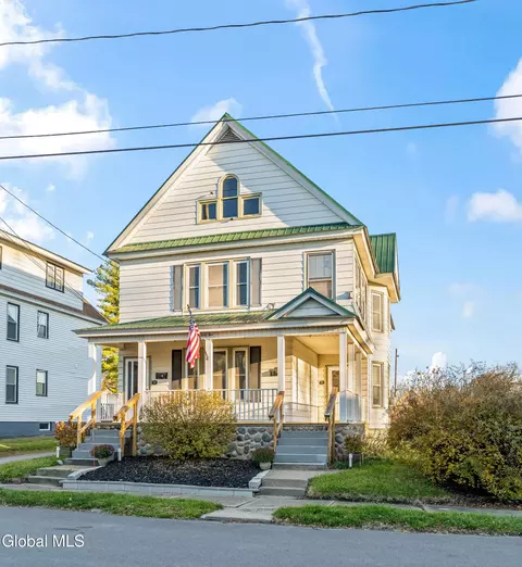 45 Pulaski St, Amsterdam, NY 12010