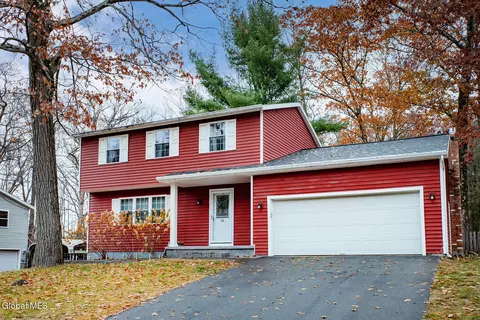 66 Hathorn Blvd, Saratoga Springs, NY 12866