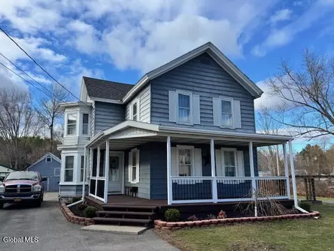 19 Thompson St, Broadalbin, NY 12025
