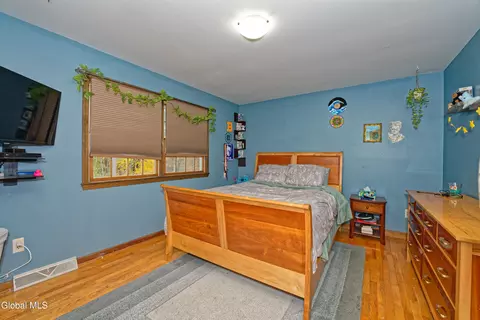 8 Raspberry Dr, Malta, NY 12020 photo 36