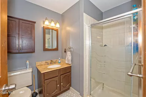 8 Raspberry Dr, Malta, NY 12020 photo 32