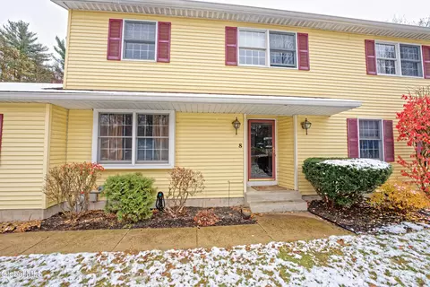 8 Raspberry Dr, Malta, NY 12020 photo 5