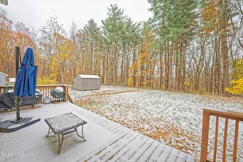 8 Raspberry Dr, Malta, NY 12020 photo 11