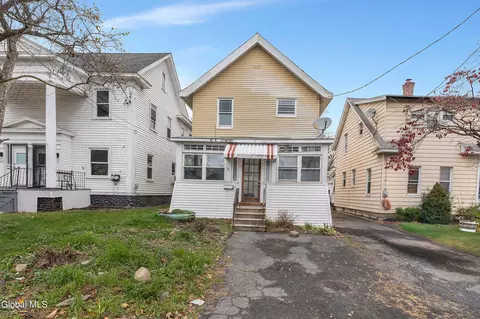 9 Lawn Ave, Albany, NY 12204