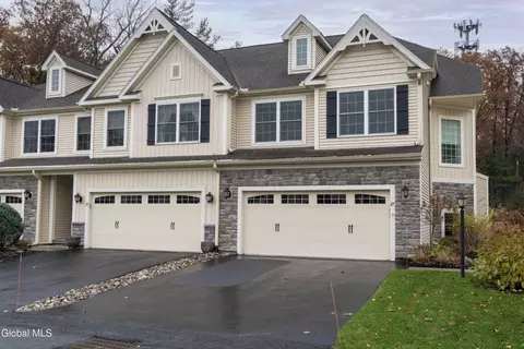 27 Hillman Loop, Round Lake, NY 12151