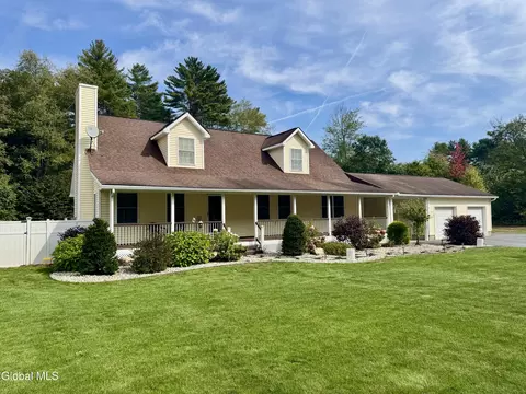 10 Hillside Ave, Porter Corners, NY 12859