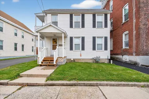 220 Saratoga Ave, Mechanicville, NY 12118
