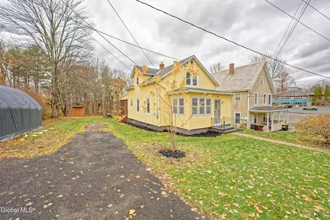 12 Orient Ave, Averill Park, NY 12018