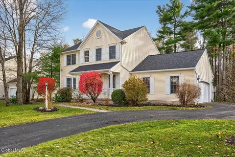 15 Coneflower Ct, Malta, NY 12020