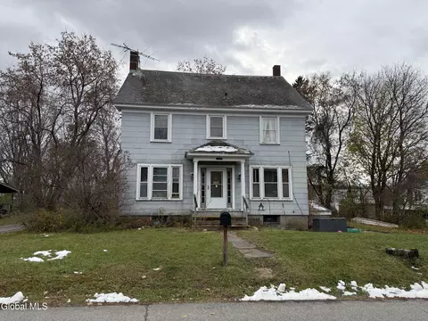 46 Brook St, Port Henry, NY 12974