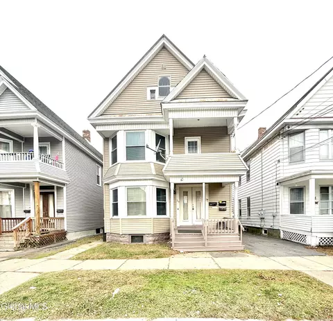 29 Mcclellan St, Schenectady, NY 12304