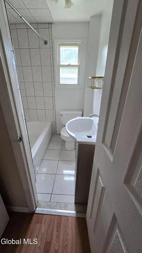 Bath - 1617 Fourth Ave, Schenectady, NY 12303 photo 1 of 2