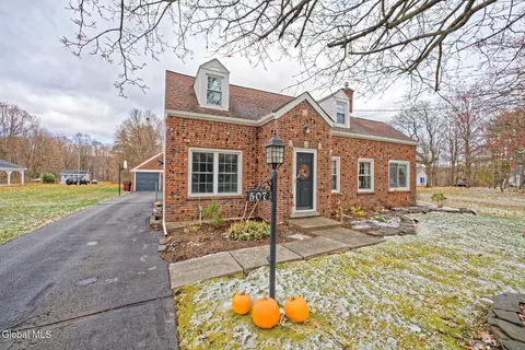 507 Brunswick Rd, Troy, NY 12180