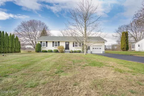 39 Galesville Rd, Greenwich, NY 12834