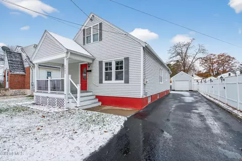 2803 Wellington Ave, Rotterdam, NY 12306
