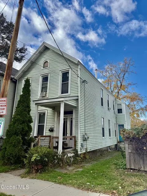 137 2nd Ave, Troy, NY 12180