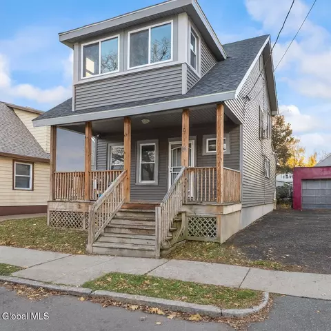 16 Regent St, Albany, NY 12202