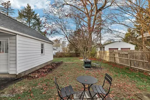 1157 Mcclellan St, Schenectady, NY 12309 photo 33