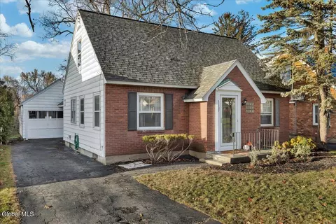 1157 Mcclellan St, Schenectady, NY 12309 photo 28