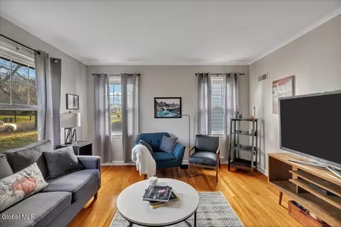 1157 Mcclellan St, Schenectady, NY 12309 photo 7