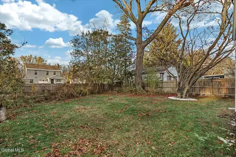 1157 Mcclellan St, Schenectady, NY 12309 photo 37